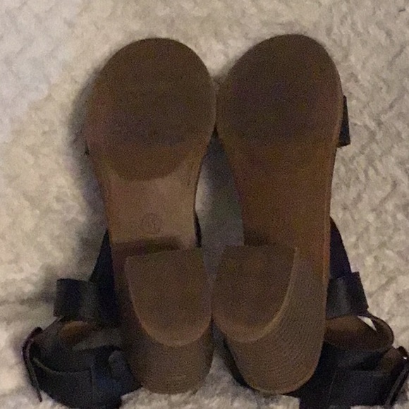 Size 11 black sandals - Picture 2 of 4